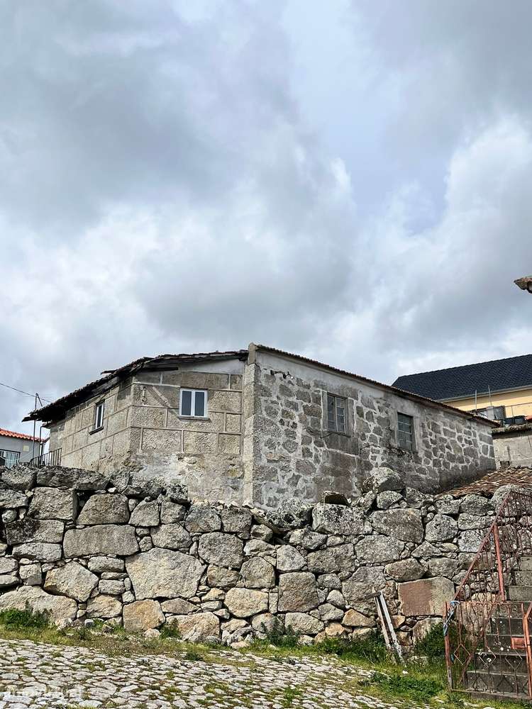 Oportunidade Única - Casa Rústica em Pedra com 600 m2 de Terreno - Grande imagem: 5/11