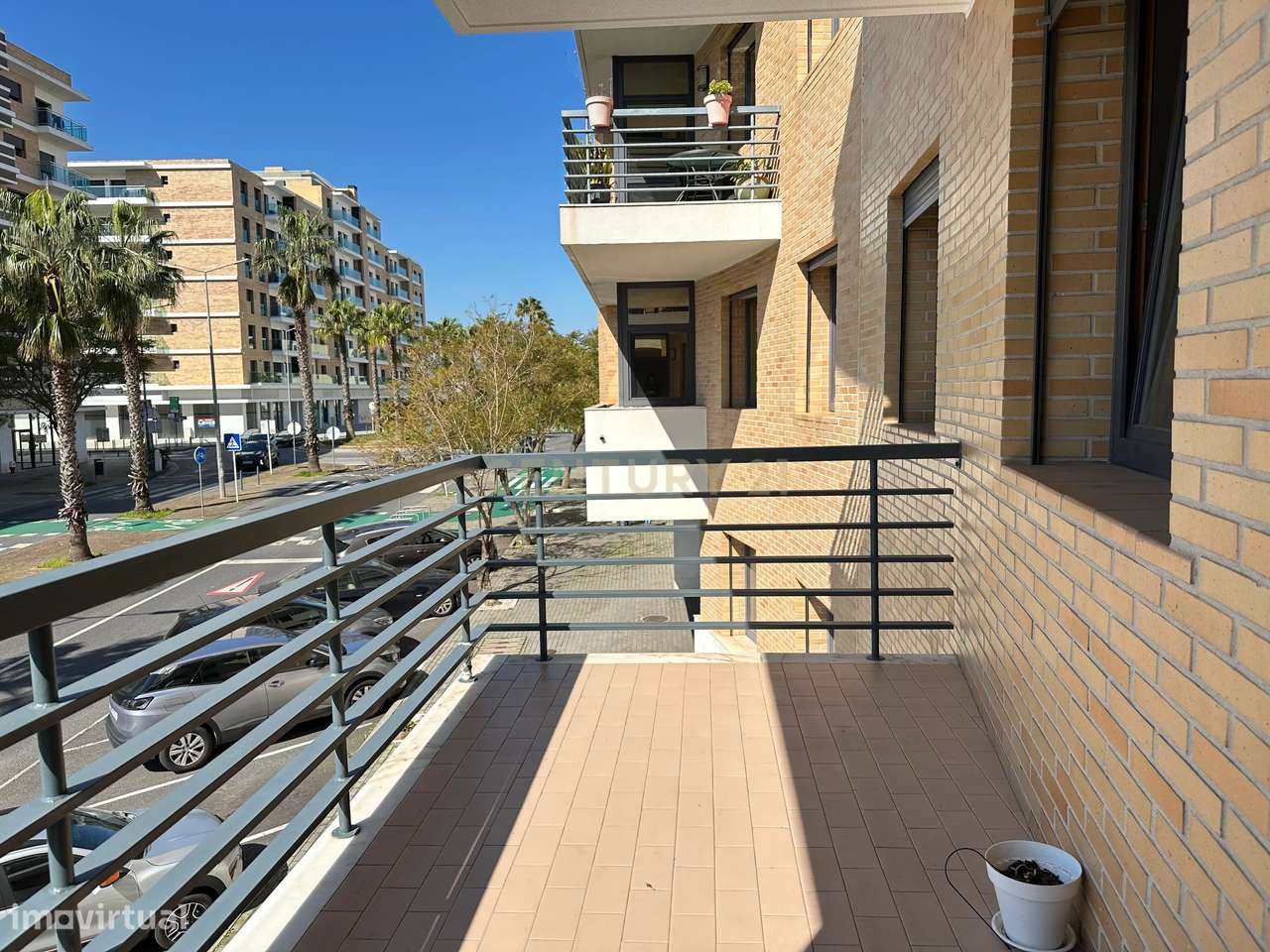 Apartamento T3 com Suite, Terraço e Box – Localização excelente - Infa - Grande imagem: 2/23