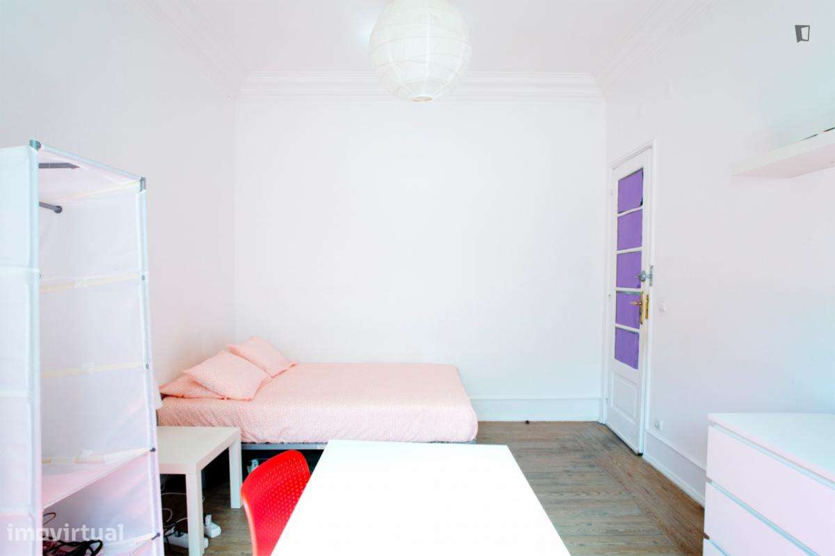 Quarto - localizado em Alameda Lisbon - Grande imagem: 4/6