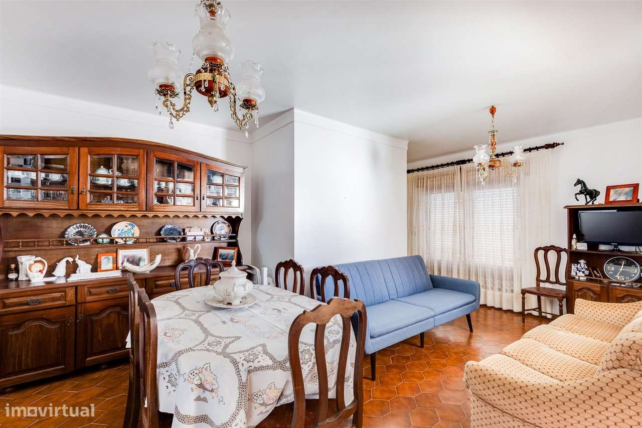 Apartamento T2 com Terraço e Garagem | Praia da Nazaré-10