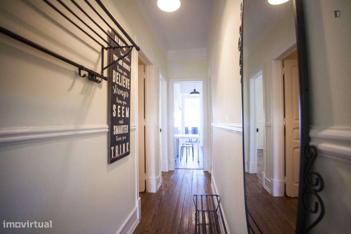 Quarto - localizado em Alcântara Lisbon - Grande imagem: 2/7