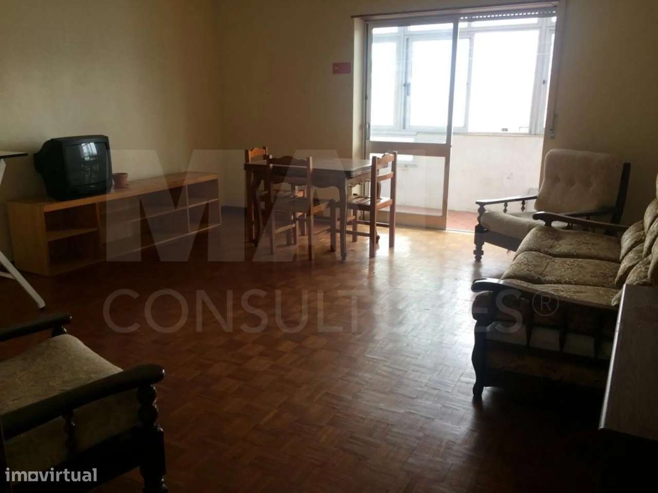 Apartamento T3 com marquise localizado no centro da cidade - Grande imagem: 4/11