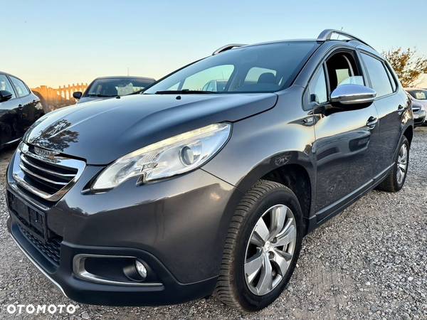 Peugeot 2008 PureTech 82 Style - 27