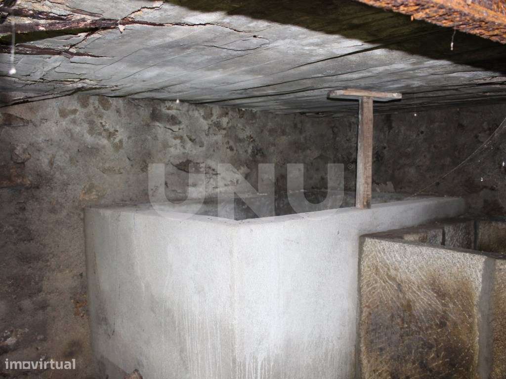 Moradia com Logradouro para Remodelar-17