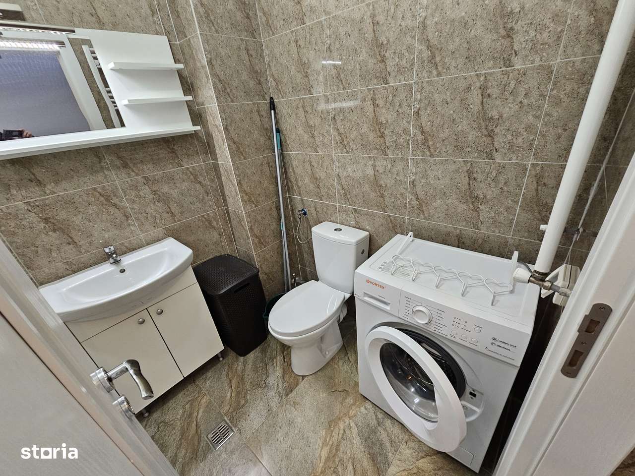 2 Camere Militari Residence Weiner Palada 12, Mobilat, Utilat, Liber-16