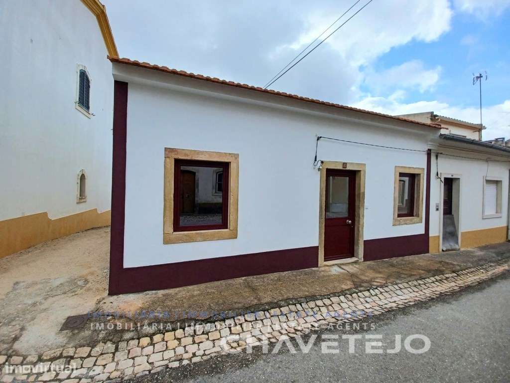 Moradia térrea e anexo reabilitados em aldeia perto de bons acessos. - Grande imagem: 3/40