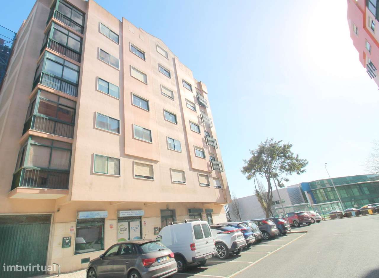 Apartamento T3 Vale Flores Mem Martins-21