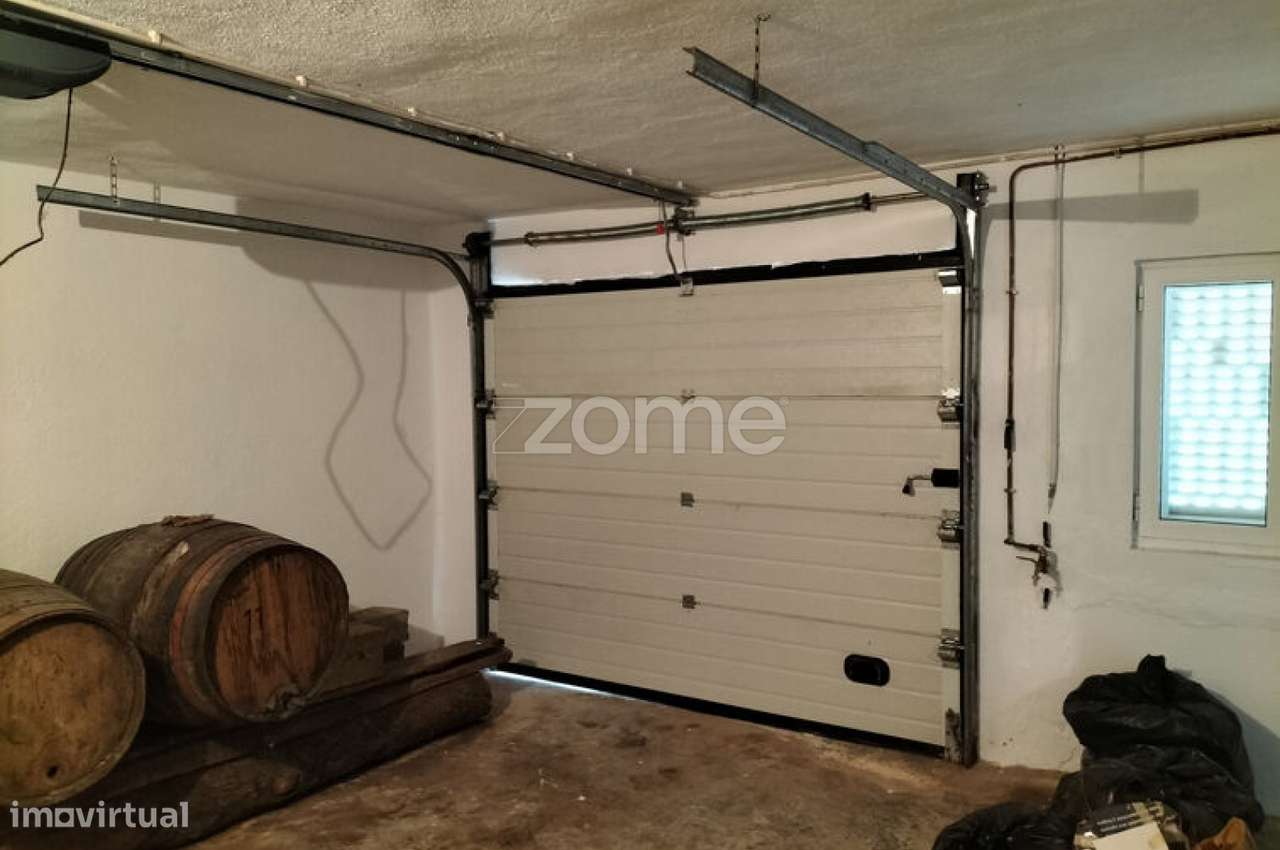 Quinta em Montalegre (cinco quartos e duas caas de banho-26