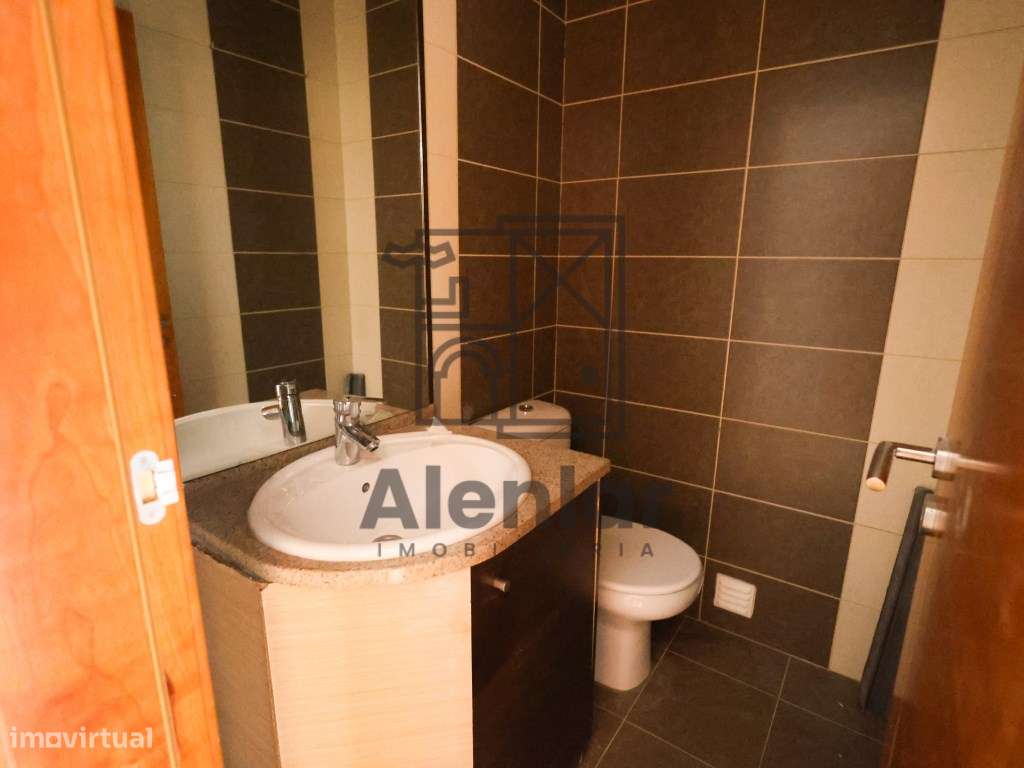 Moradia V3 localizada na freguesia da Carnota, em Alenquer.-11