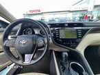 Toyota Camry - 14