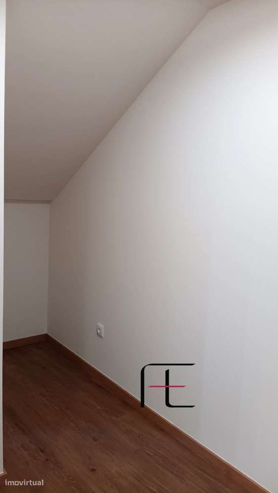 Moradia Geminada T3 Venda em Aver-o-Mar, Amorim e Terroso,Póvoa de Var - Grande imagem: 5/28