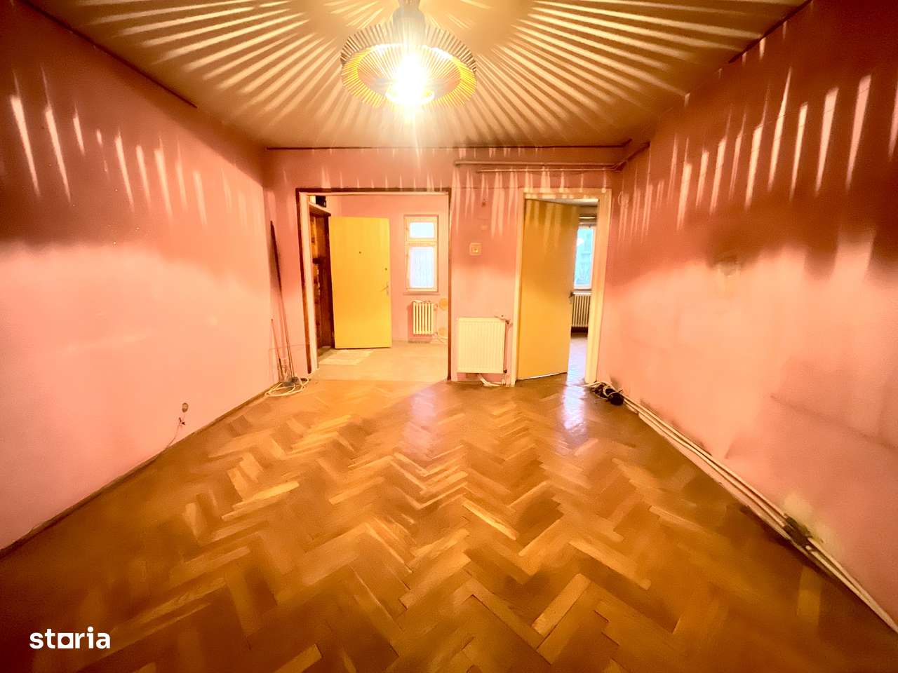 3 decomandate, 95 mp, Aleea Armoniei, boxa de 23 mp și garaj-3