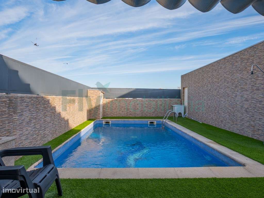 Moradia T3 em Fermentões com Piscina e Zona de Churrasqueira-45