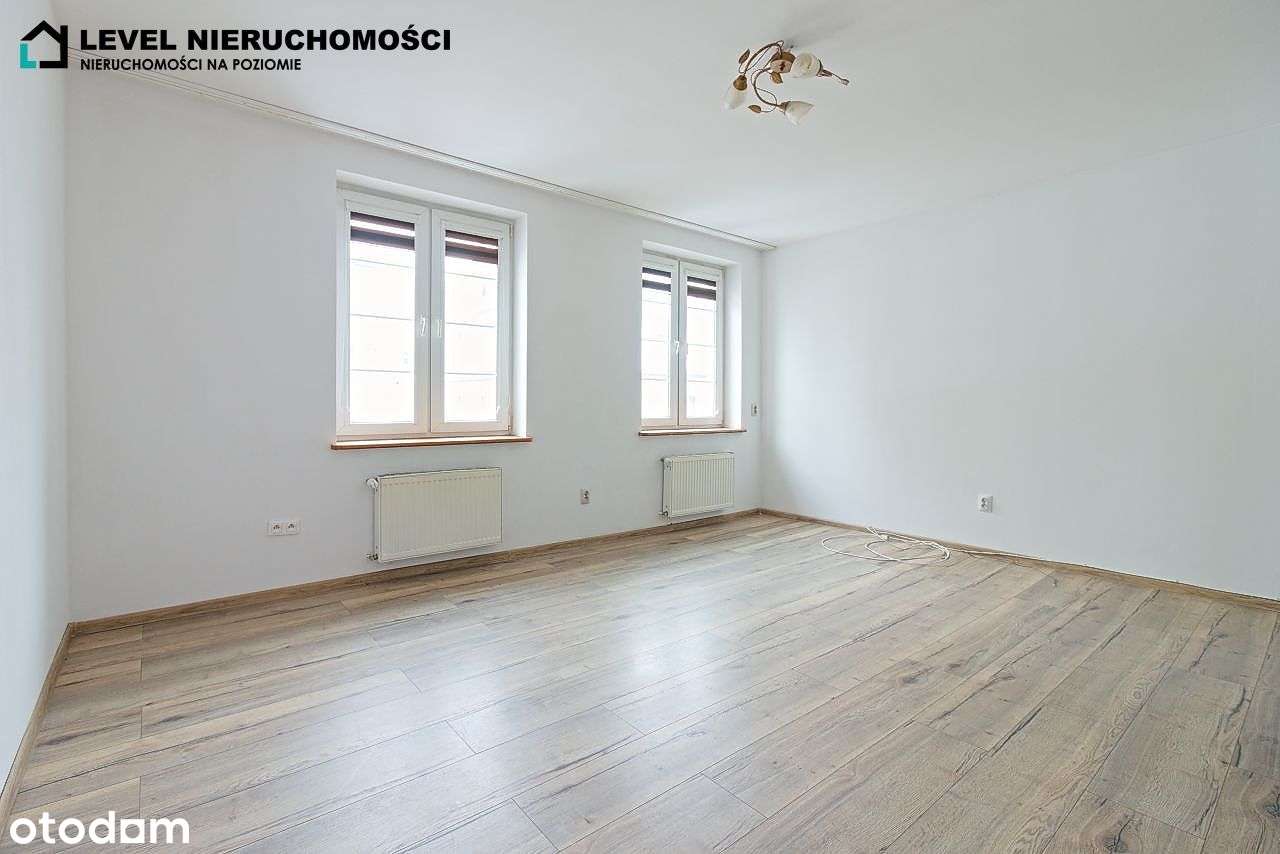 Przestronne mieszkanie dwupokojowe-1