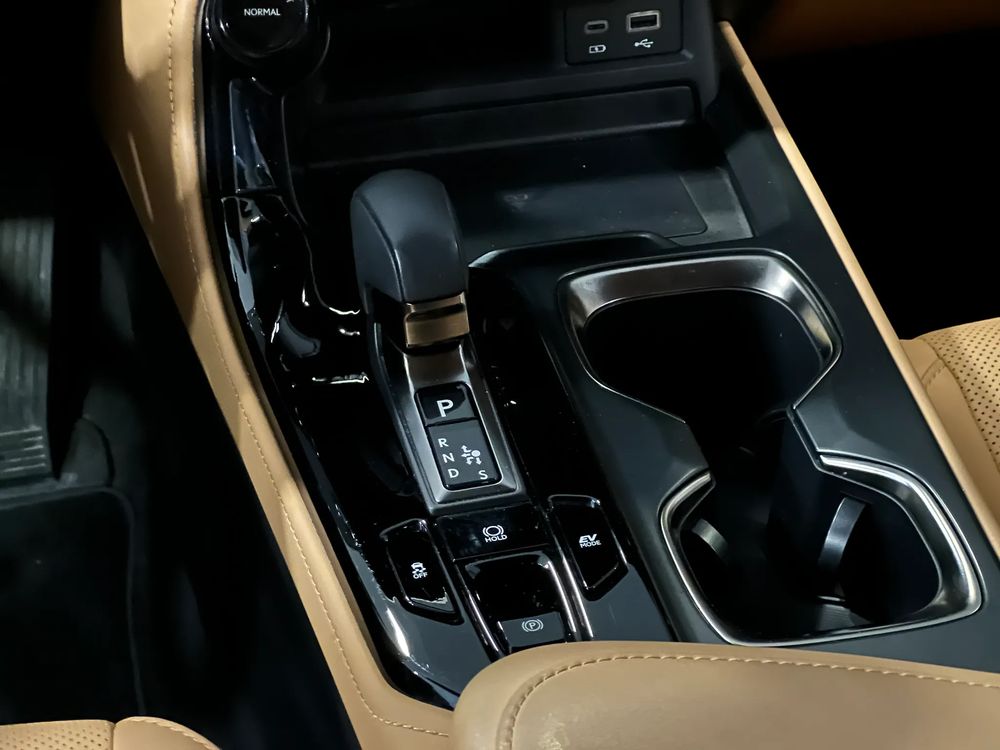 Lexus Nx Lexus NX350h 2,5 Hybrid 243 KM Prestige Salon Polska FV23%