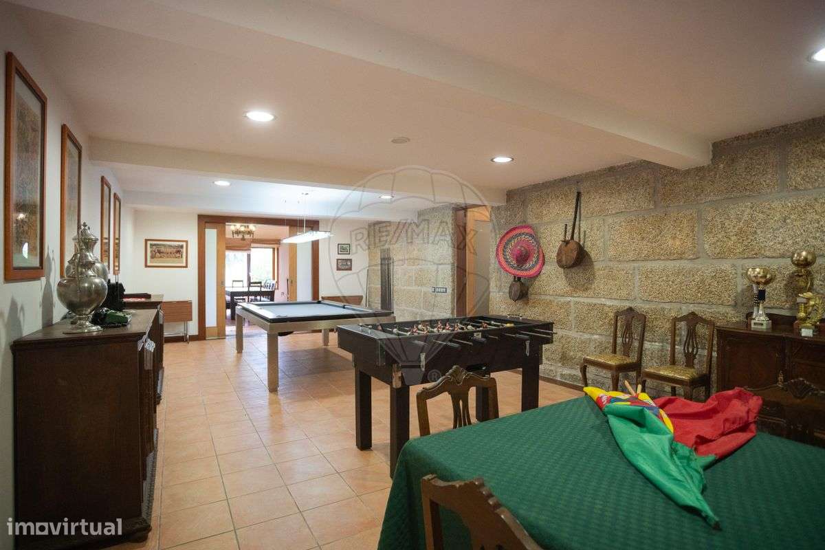 Moradia T7 para venda-35