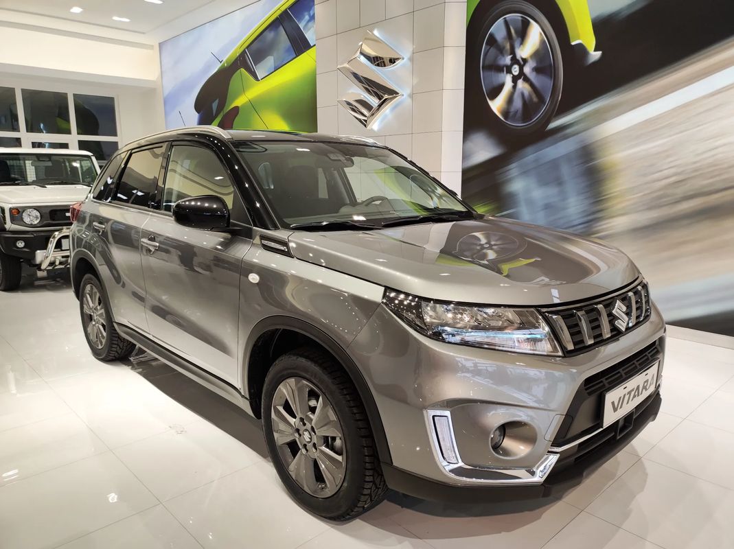 Suzuki Vitara Strong Hybrid 116KM Premium Alu/Led/Climatronic/Camera