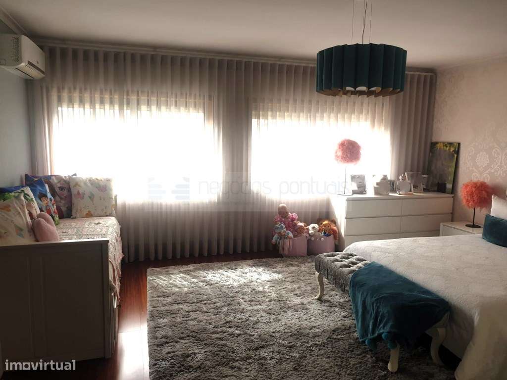 Moradia Gaveto T3 mais escritório e um apartamento T2-15