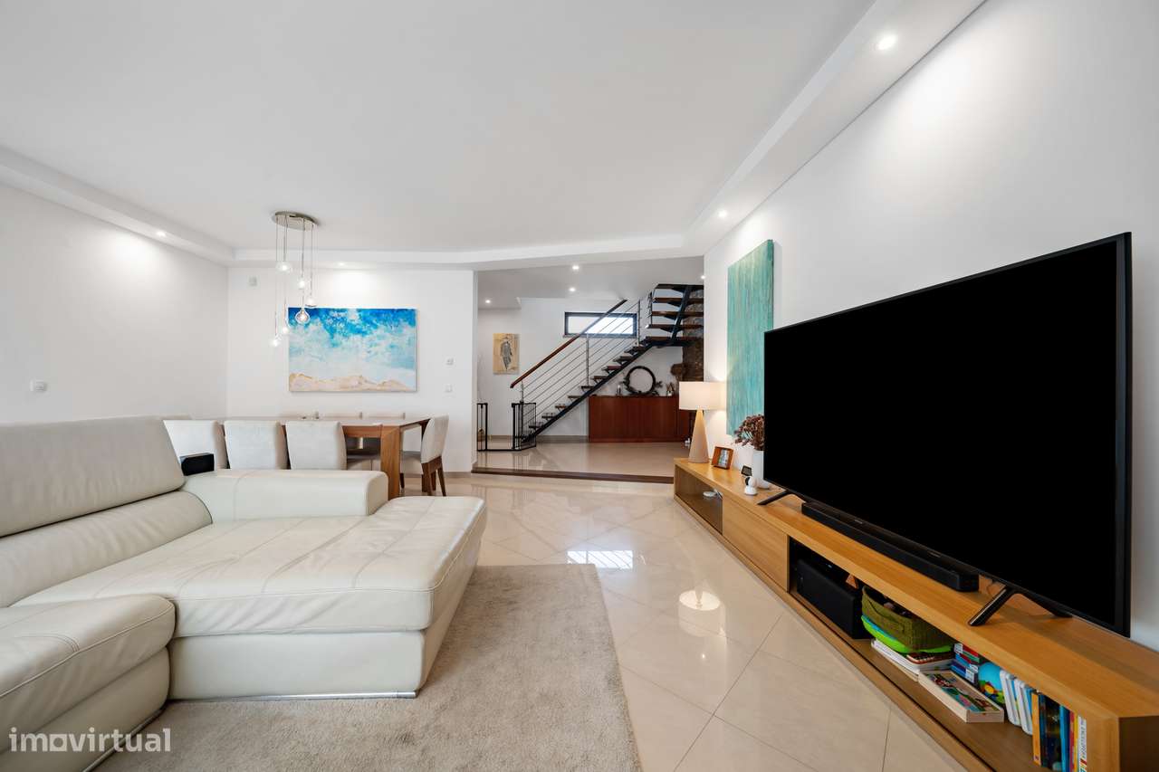 Moradia T3 com 1 Suíte e Garagem (Piso radiante em toda a moradia)-11