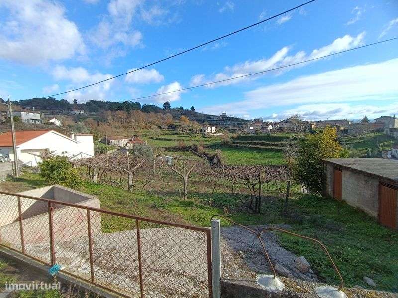 Moradia T2 com terreno - Grande imagem: 4/8