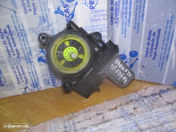 Motor Elevador Vidro 71015003 BMW F20 2013 118D 143CV 5P CINZA Fd - 1