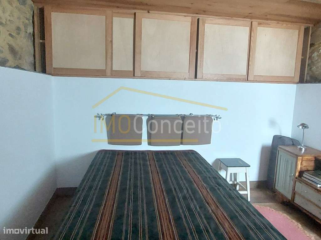 Alojamento local|| Moradia T3|| 2 pisos|| Castanheira de pera||-26