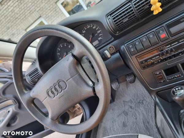 Audi A4 Avant 1.8 - 21