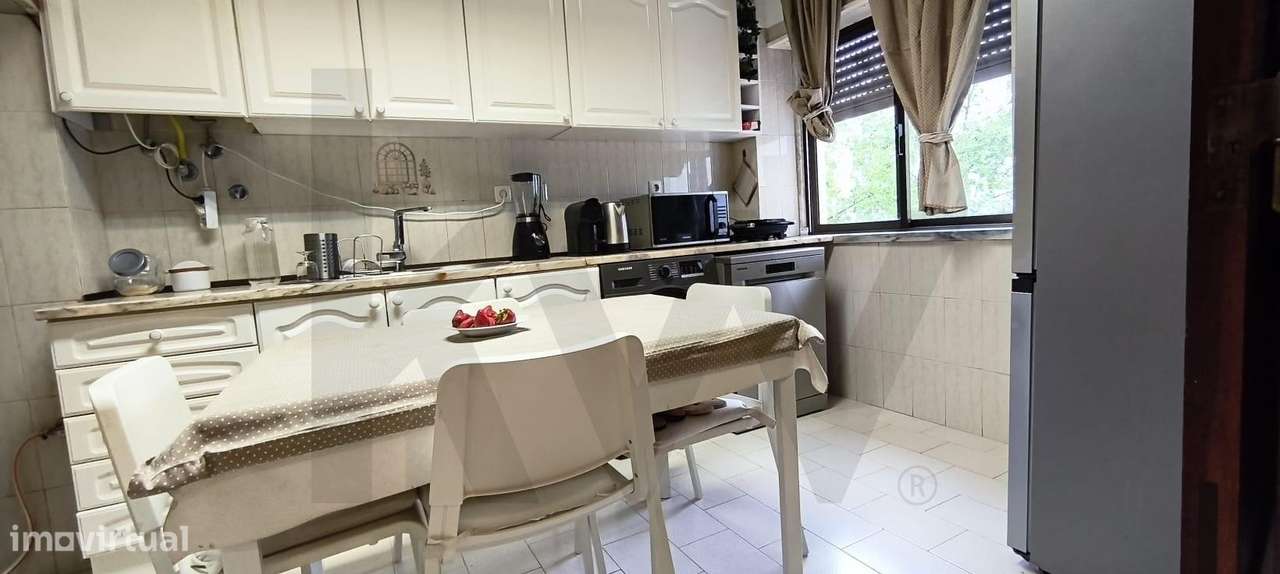 T2  na Praceta Cristóvão Falcão, em Massamá, concelho de Sintra-17