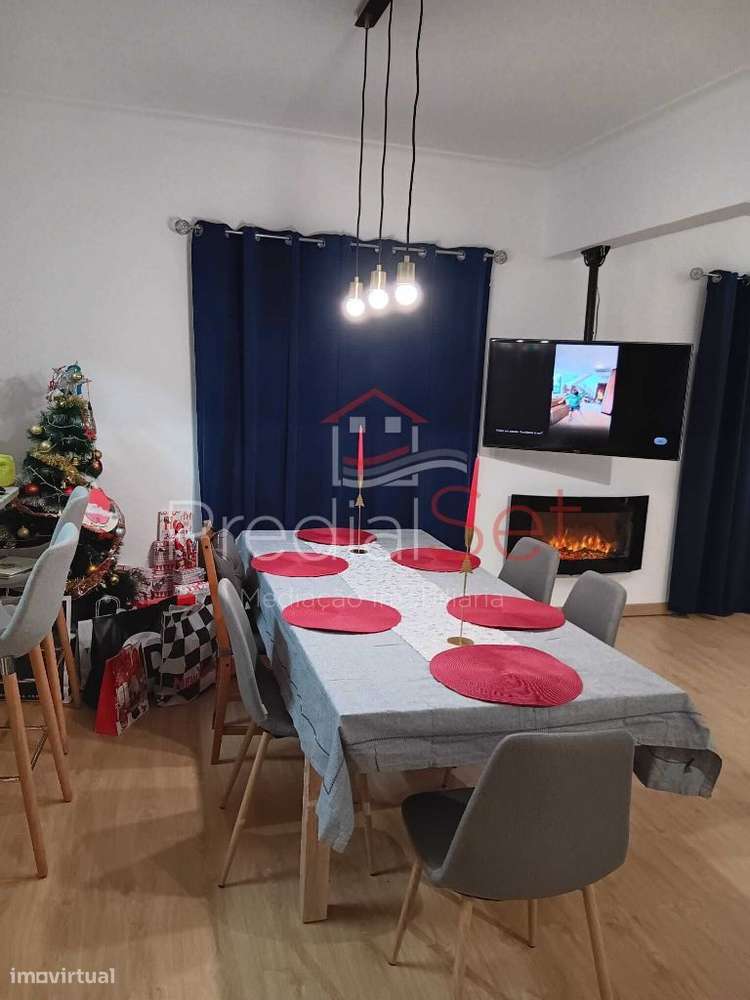 Apartamento T4 em Feijó, Almada-6