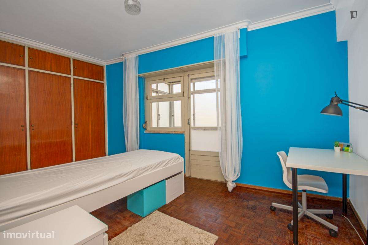 Quarto - localizado em Lisbon - Grande imagem: 4/10
