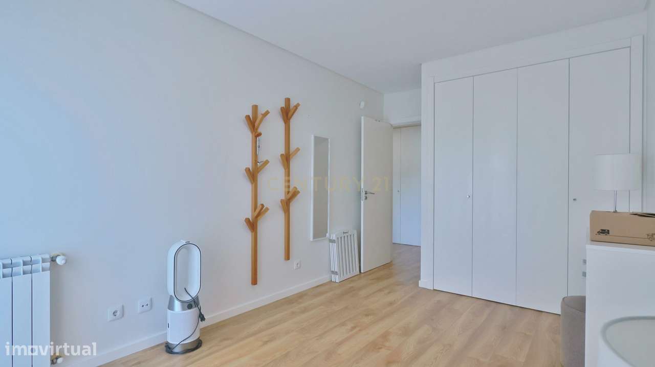 Apartamento T3 com suite e lugar de parqueamento e Box fechada- Quinta-27