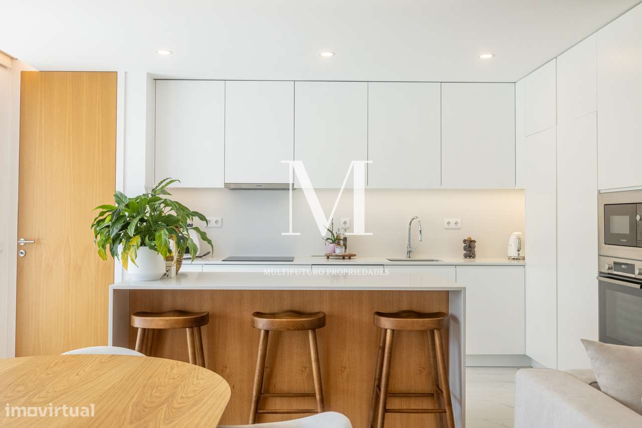 Apartamento T3 | Terraço | Varandas | Garagem | Praia-17