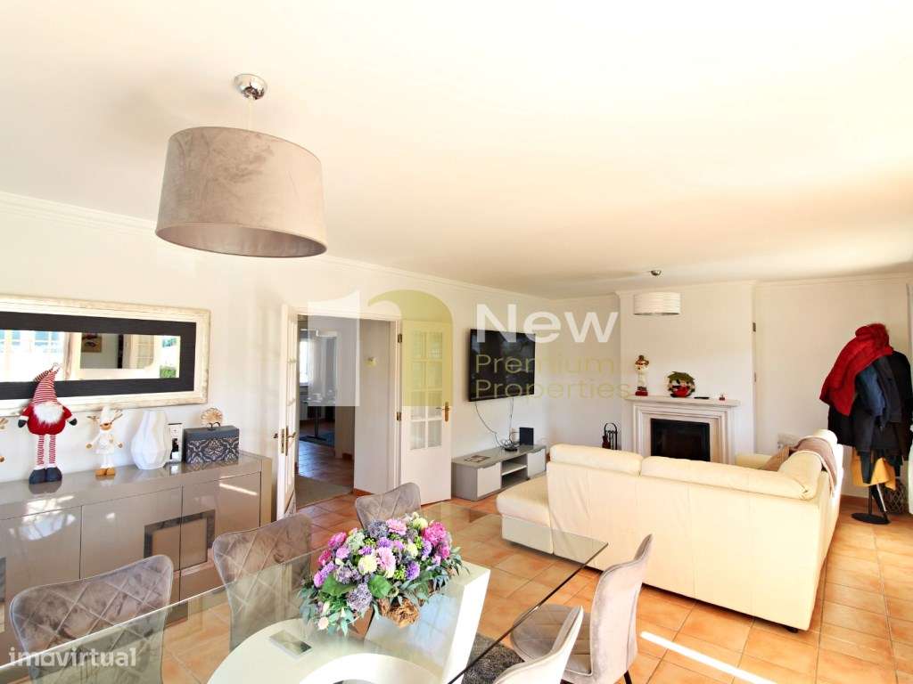 Moradia isolada com 600m2 de terreno com fantástica piscina - Grande imagem: 5/53