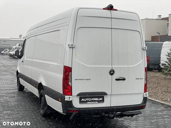 Mercedes-Benz Sprinter - 5