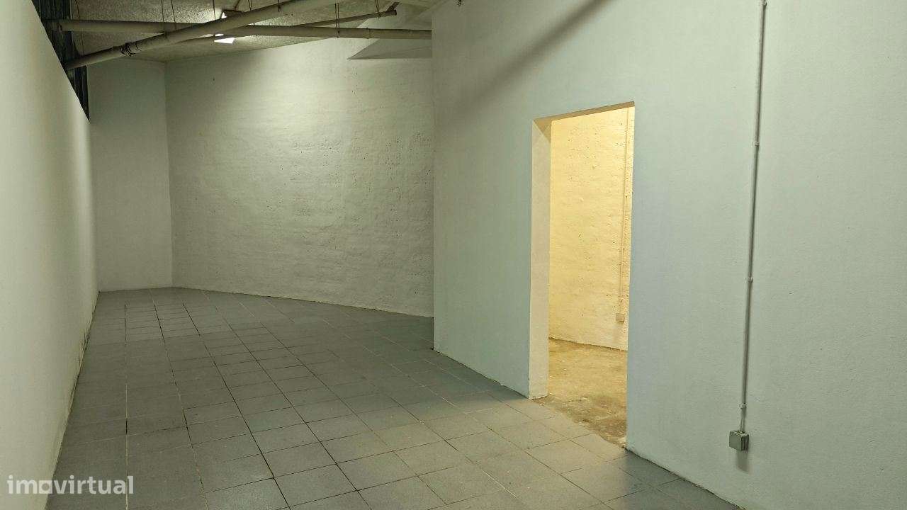 Garagem Individual para 2 Carros / Centro / Gaia - Grande imagem: 2/5