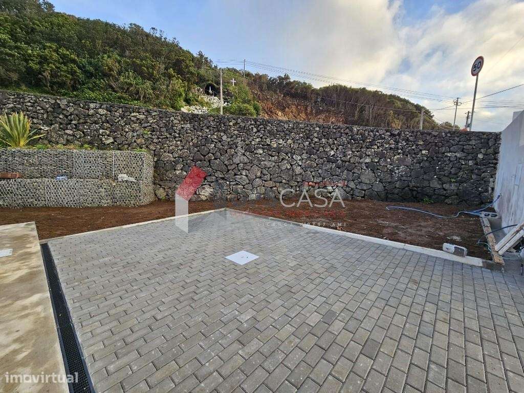 Moradia T2 nova com Chave na Mão -  Freguesia dos Biscoitos!-17