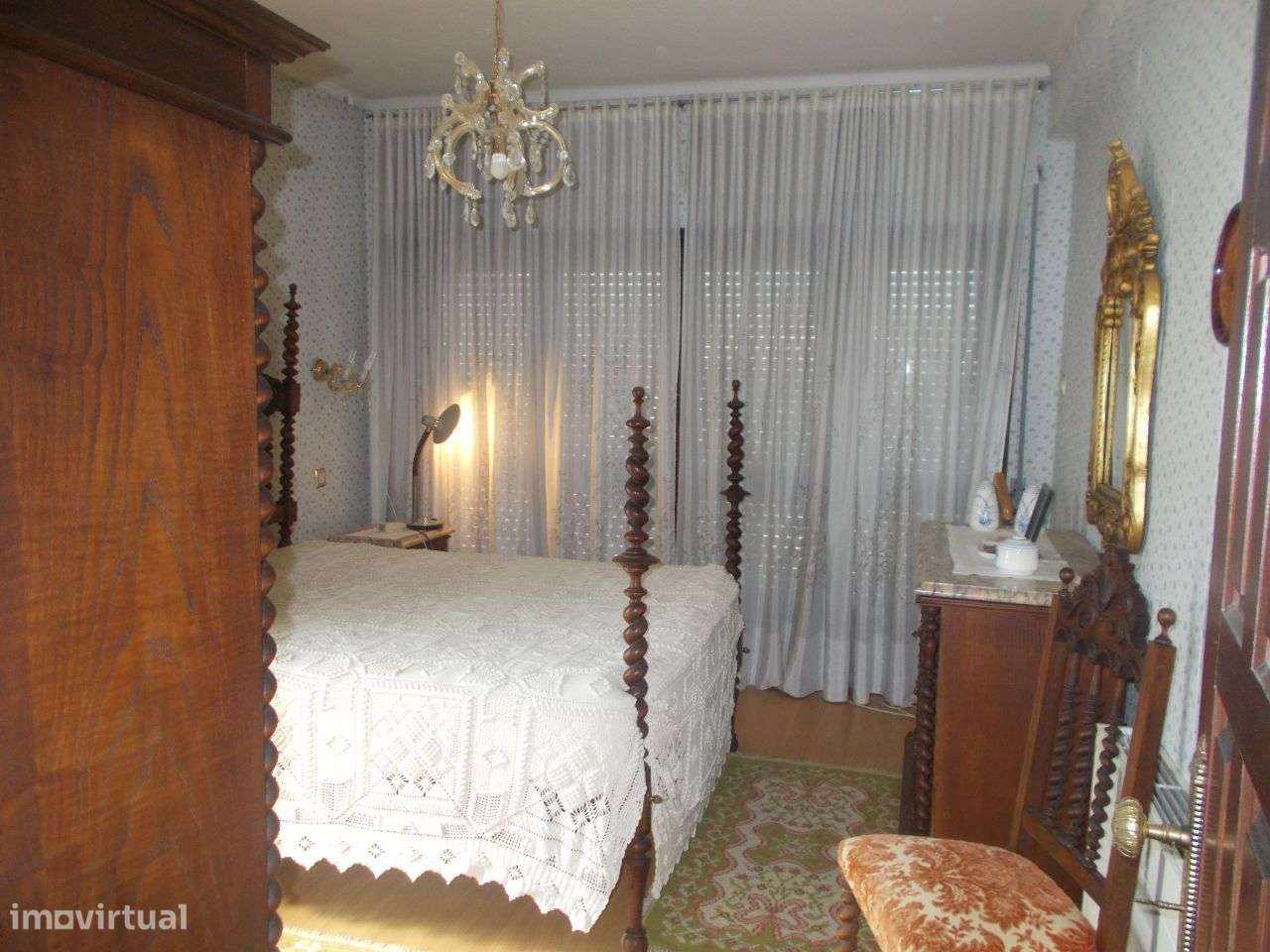 Chaves Moradia e Terreno 5 minutos Centro Cidade-24