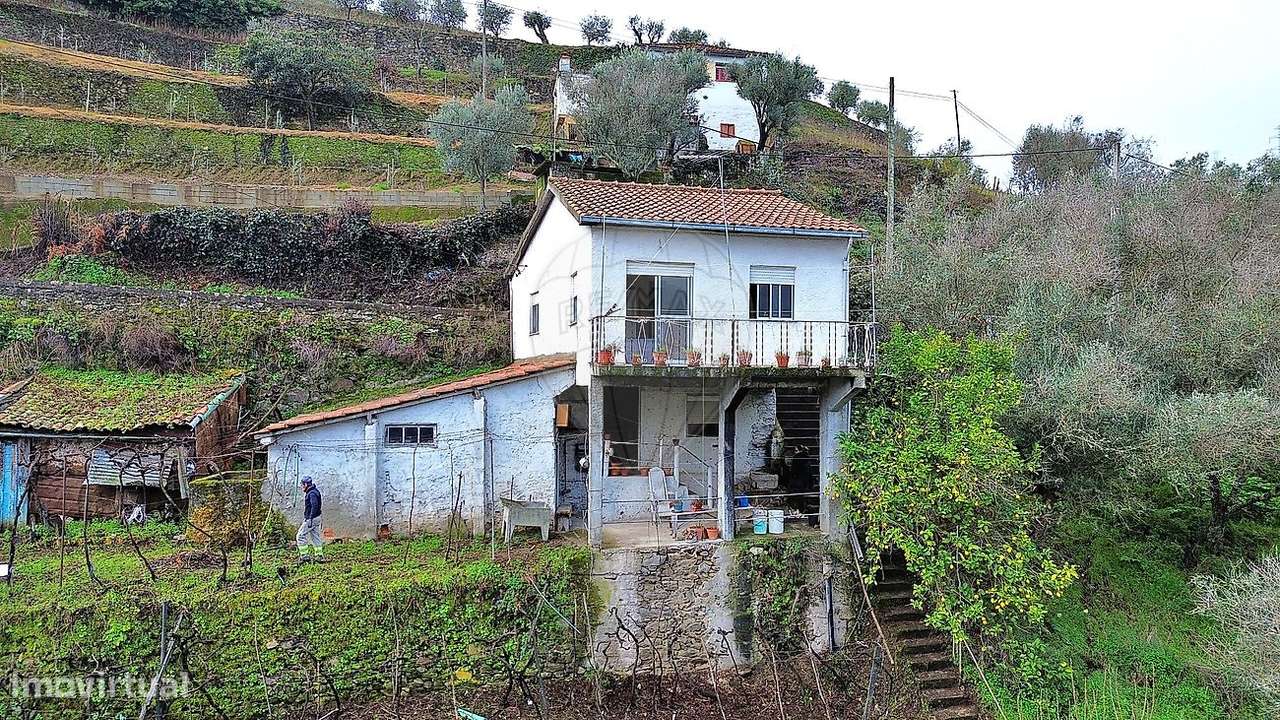 Moradia T2 para venda - Grande imagem: 2/25