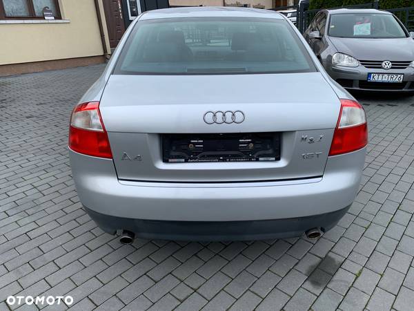 Audi A4 1.8T Quattro - 4