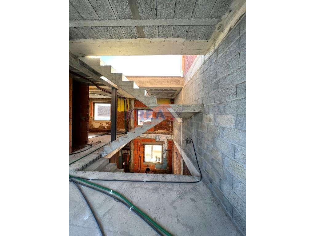 Casa 3 - fração C - Moradia, T2+1, composta por 3 pisos. Centro da ... - Grande imagem: 5/12