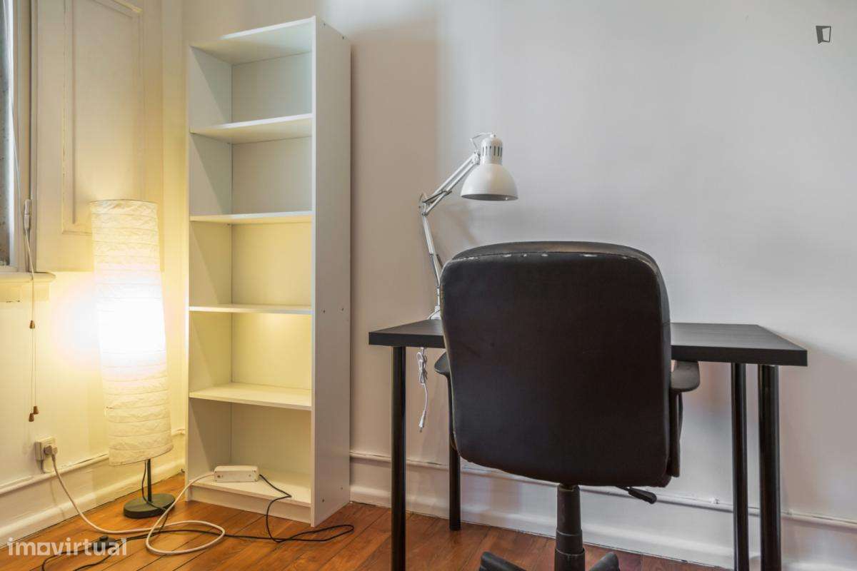 Quarto - localizado em Alameda Lisbon - Grande imagem: 5/7