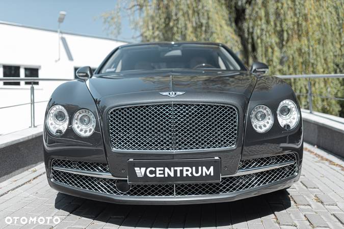 Bentley Continental Flying Spur W12 - 4