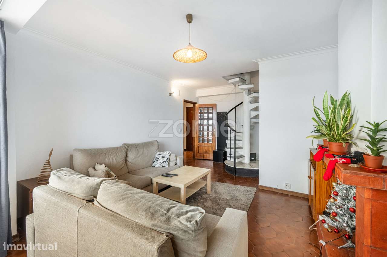 Apartamento T2 Duplex - Leça do Balio-16