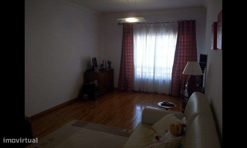 Apartamento T2 em condomínio - Grande imagem: 5/12