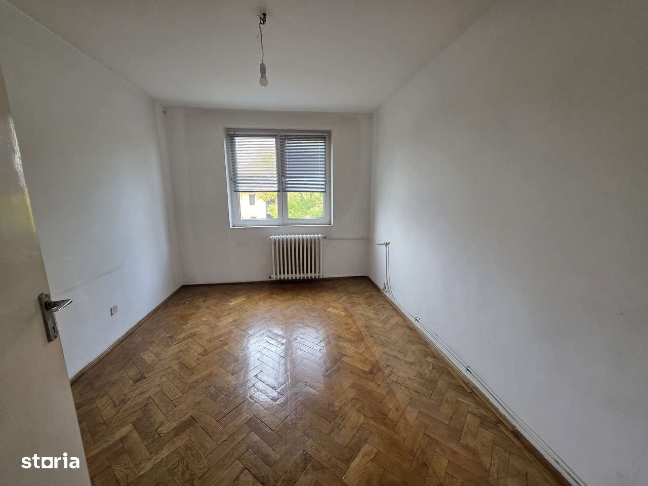 Apartament 3 camere decomandat suprafata 73mp–Deva, str. Progresului-10