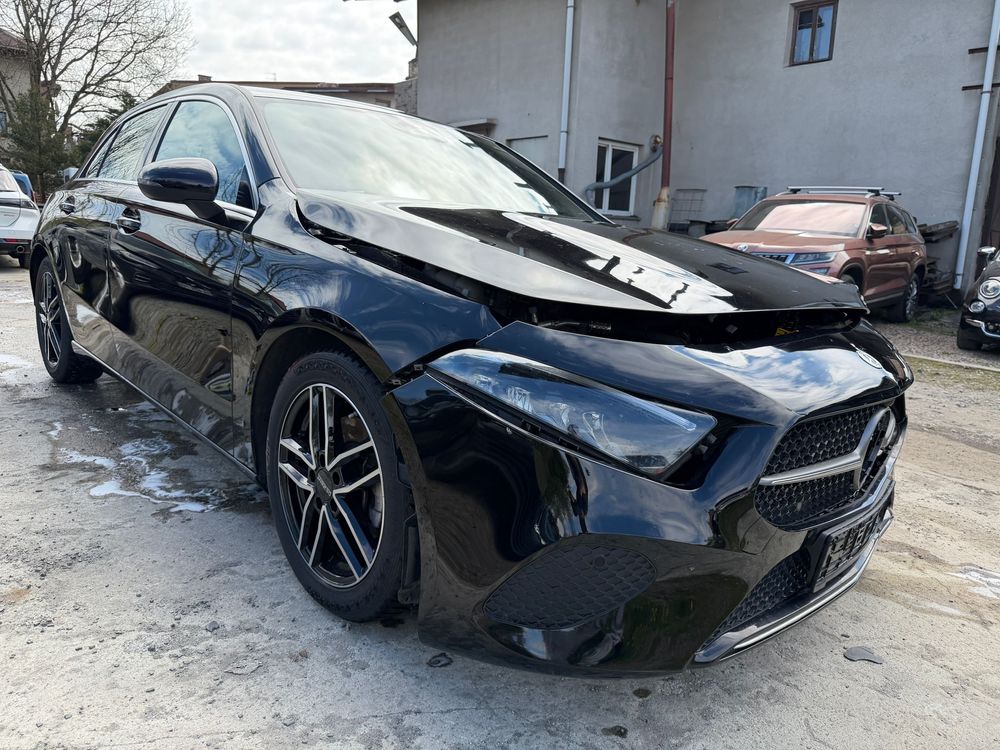 Mercedes-Benz A W177 180 7G-DCT Advanced Progressive 2023