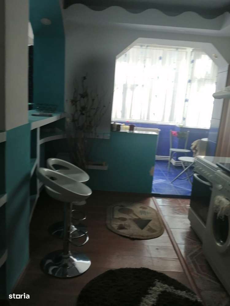 Apartamen 4 camere Mioveni, Centru, zona 0, Et1, 2 terase, 2 bai - Imagine principală: 4/8