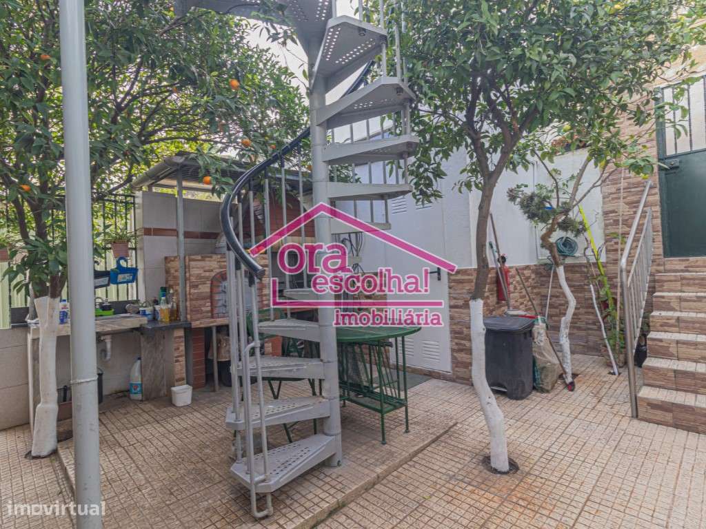 Terreno urbano de 940 m2 com Moradia unifamiliar T2 com 55 m2 na Co... - Grande imagem: 5/18