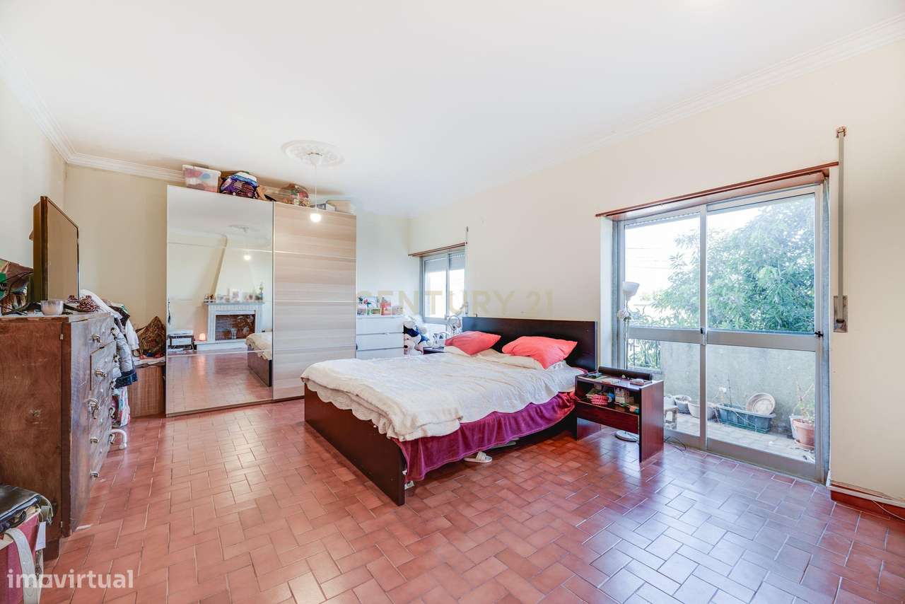 Moradia V6 no Algueirão-12