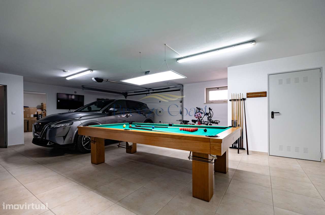 Moradia T4+1 de luxo com elevador-38